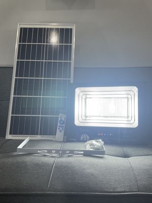 đèn led năng lượng mặt trời đầy đủ công suất