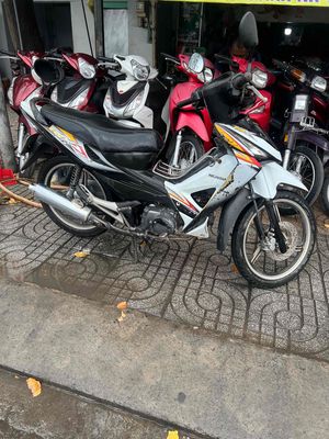 Honda Wave RSX 100 Trắng đen. Mua bán Xe máy tại Quận Ninh Kiều Cần Thơ được đăng bởi Mười