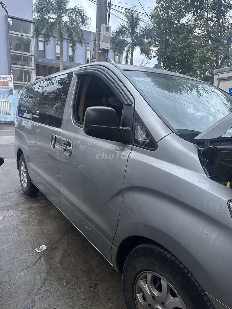 Hyundai Starex 2015 2.5D MT - 300000 km. Mua bán Ô tô tại Huyện Hòa Vang Đà Nẵng được đăng bởi Quốc Huy hình 9