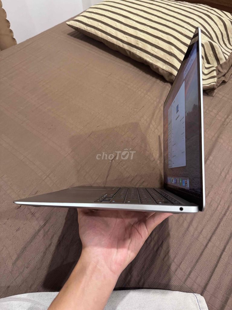 Apple Macbook Air M1 13 inch 8GB/256GB Bạc. Mua bán Laptop tại Thành phố Thủ Đức Tp Hồ Chí Minh được đăng bởi Nguyễn Chính Nghĩa hình 1