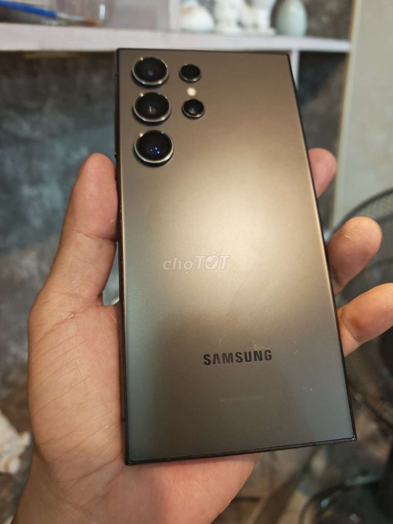Samsung S24 Ultra 5G 256GB Đen Mỹ Cận 98. Mua bán Điện thoại tại Quận 10 Tp Hồ Chí Minh được đăng bởi Điện thoại zin chuẩn  hình 1
