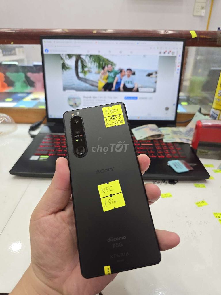 Sony Xperia 1 Mark 3. Mua bán Điện thoại tại Thành phố Long Xuyên An Giang được đăng bởi Facebook Cầm Đồ Thúy Vân hình 1