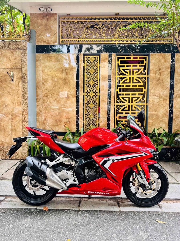 Honda CBR250RR 2021 Красный красивый оригинальный новый автомобиль для серфинга