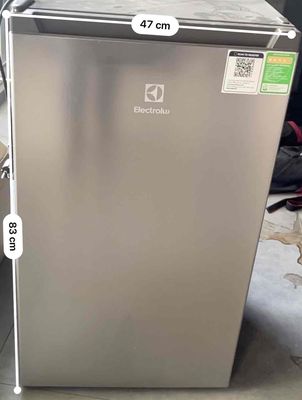 Để lại tủ lạnh Electrolux 94L mới mua chưa sử dụng. Mua bán Tủ lạnh tại Quận Tân Bình Tp Hồ Chí Minh được đăng bởi anh Trung
