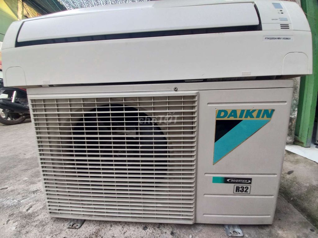 MÁY LẠNH DAIKIN INVERTER 1HP GIÁ 5,5TR