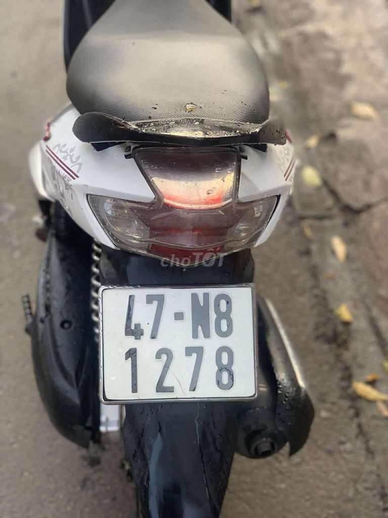 BÁN MIO MÁY ZIN ÊM MẠNH CÓ GL XE KHÁC. Mua bán Xe máy tại Thành phố Buôn Ma Thuột Đắk Lắk được đăng bởi XE MÁY ĐÔNG TÚ hình 2