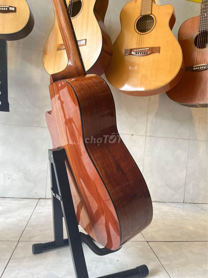 Cần bán guitar Classic gỗ hồng đào