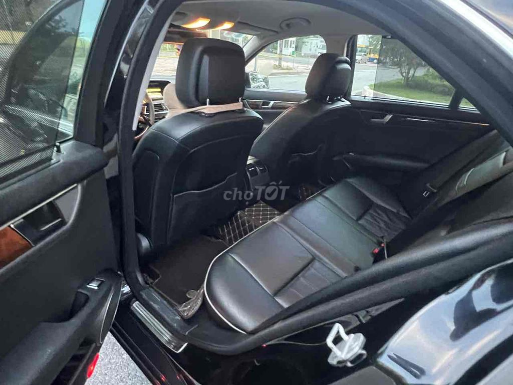 Mercedes Benz C Class 2011 C250. Mua bán Ô tô tại Quận Nam Từ Liêm Hà Nội được đăng bởi Chú Thắng  hình 6