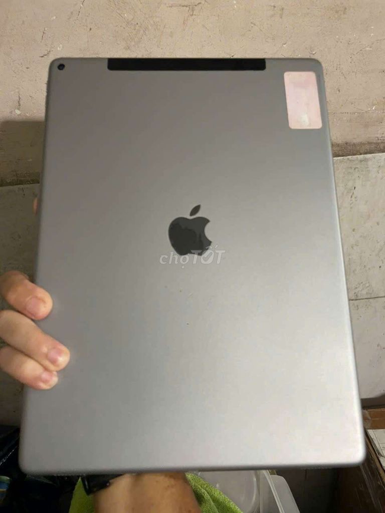 Apple iPad Vàng đồng Hư cũ bể. Mua bán Máy tính bảng tại Quận 10 Tp Hồ Chí Minh được đăng bởi mua bán hải sản tươi sống đại phú hình 1