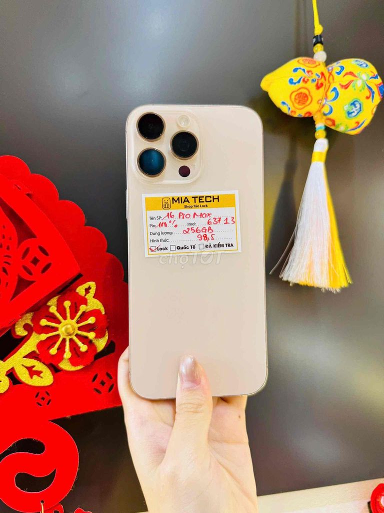 Apple iPhone 16 Pro Max Lock 256GB Vàng 98,5%. Mua bán Điện thoại tại Quận Ba Đình Hà Nội được đăng bởi Huy Trần hình 1