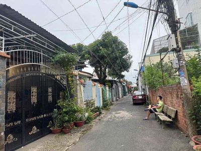 Bán nhà cấp 4, hẻm xe hơi, 2PN. Mua bán nhà ở tại Thành phố Biên Hòa Đồng Nai được đăng bởi Tấn Nhị Nguyễn