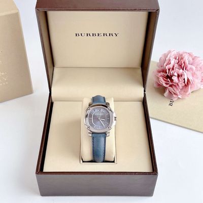 Thuộc phân khúc Luxury Watch của hãng BURBERRY