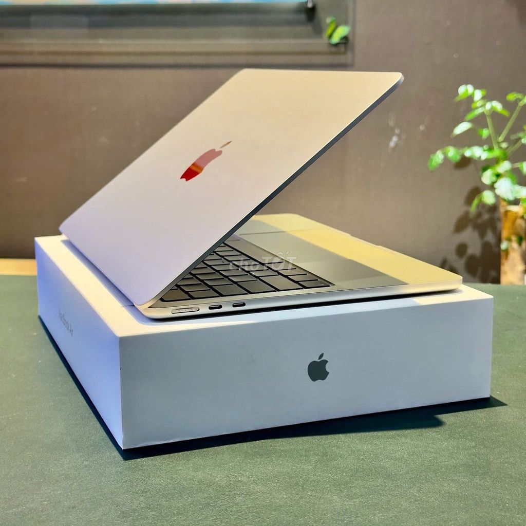 Apple MacBook Air M2 13 inch 16GB/256GB. Mua bán Laptop tại Quận Tân Bình Tp Hồ Chí Minh được đăng bởi VÕ GIA THỊNH hình 1