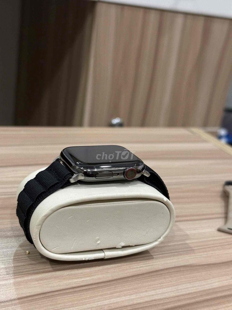 Apple Watch Series 6 Thép Đen LTE 44mm. Mua bán Thiết bị đeo thông minh tại Quận 7 Tp Hồ Chí Minh được đăng bởi Võ Thành Đạt hình 1