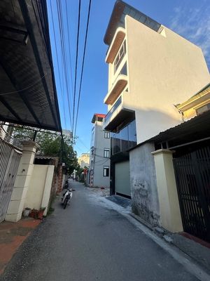 Bán nhà 6 tầng kinh doanh, gara, thang máy Phúc Lợi, sát Vinhomes