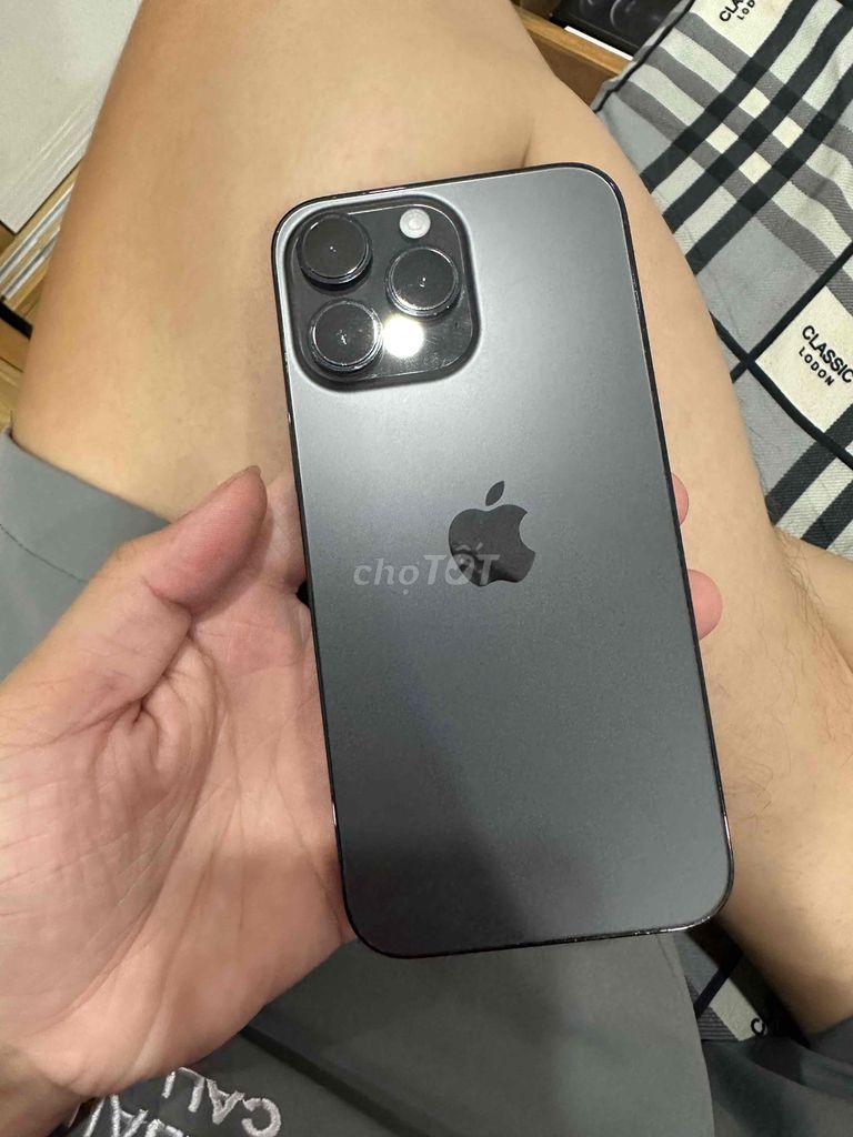 cần tiền bán iPhone 14 Pro Max 512gb zin hết p85. Mua bán Điện thoại tại Quận Hoàng Mai Hà Nội được đăng bởi Ngọc Sơn hình 1