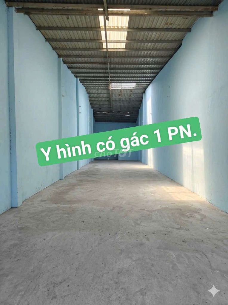 Склад 5x40 на фасаде улицы Лай Хунг Кыонг, Винь