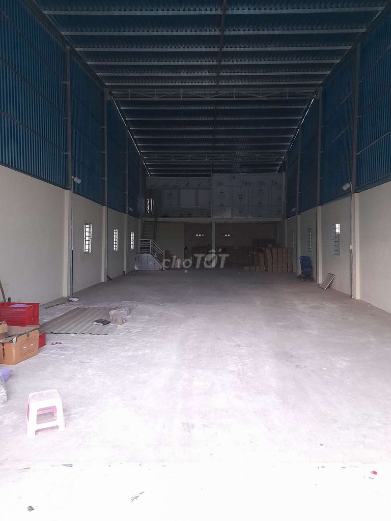 Xưởng 350m2 đường Thạnh Lộc 19 ngay gần Ngã Tư Ga đi trung tâm rất gần