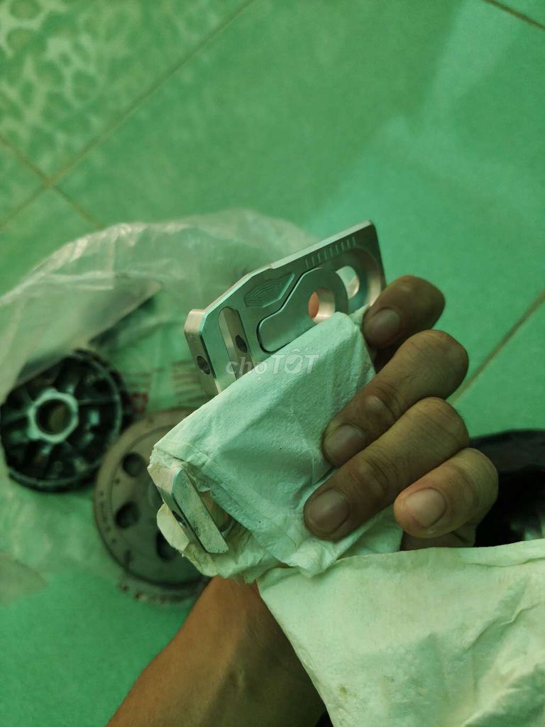 Hết tiền cần bán ít đồ like new 99.99%. Mua bán Phụ tùng xe tại Thành phố Thủ Dầu Một Bình Dương được đăng bởi Phùng Thùy Ánh hình 3