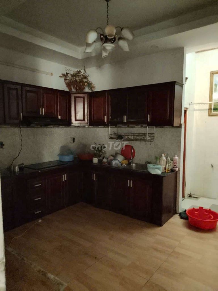 Phòng rộng đẹp y hình - 129440816