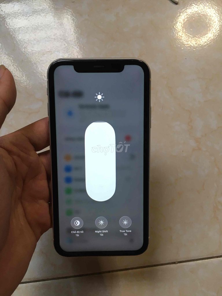 Apple iPhone 11 64GB Trắng Đã sử dụng. Mua bán Điện thoại tại Quận Tây Hồ Hà Nội được đăng bởi Viet hình 1