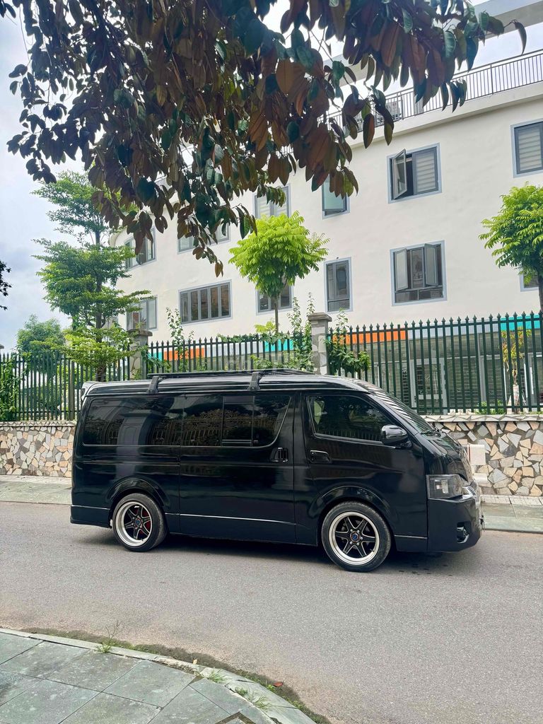 Toyota Hiace 2009 - 20 km. Mua bán Ô tô tại Quận Hoàng Mai Hà Nội được đăng bởi dũng hình 1