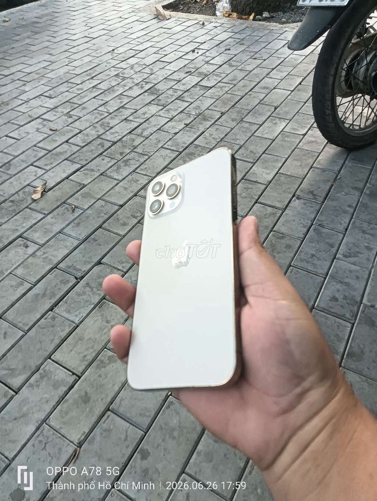 Apple iPhone 12 Pro Max 128GB Vàng. Mua bán Điện thoại tại Thành phố Thủ Dầu Một Bình Dương được đăng bởi Trần Sơn hình 1