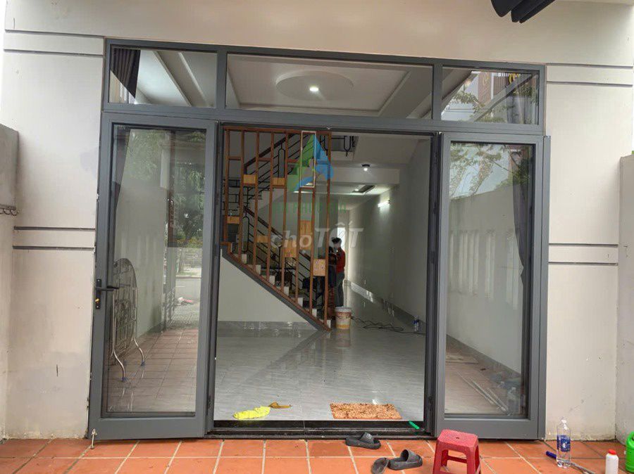 Unfurnished 3-storey house with rooftop on Trương Quang Được — photo 1