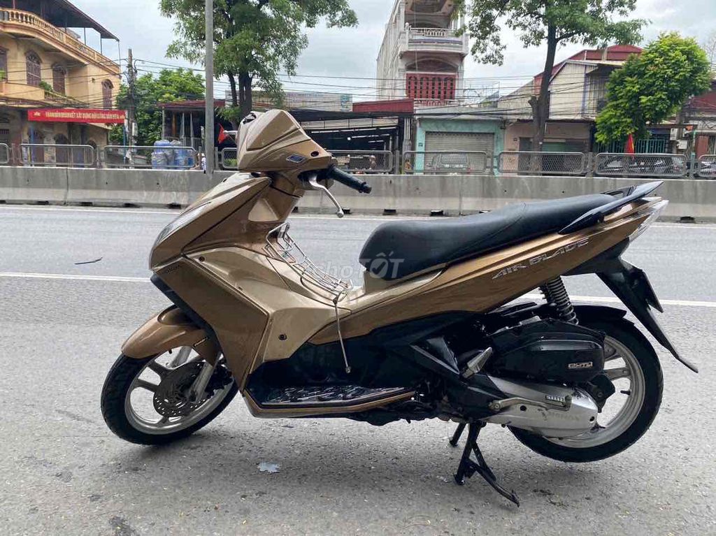 Airblade fi zin cả xe đẹp mê ly. Mua bán Xe máy tại Quận Hồng Bàng Hải Phòng được đăng bởi Ly  hình 4