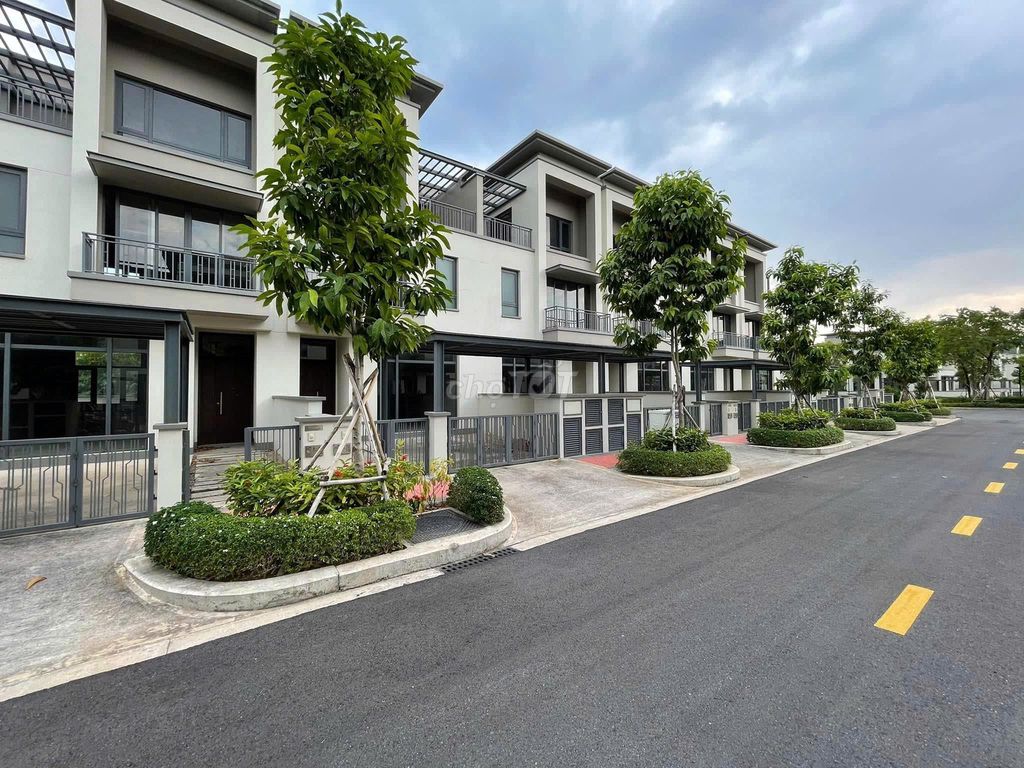 BÁN NHÀ PHỐ BIG 145m2 SWANPARK. Mua bán nhà ở tại Huyện Nhơn Trạch Đồng Nai được đăng bởi Võ Lê Khánh Linh hình 2
