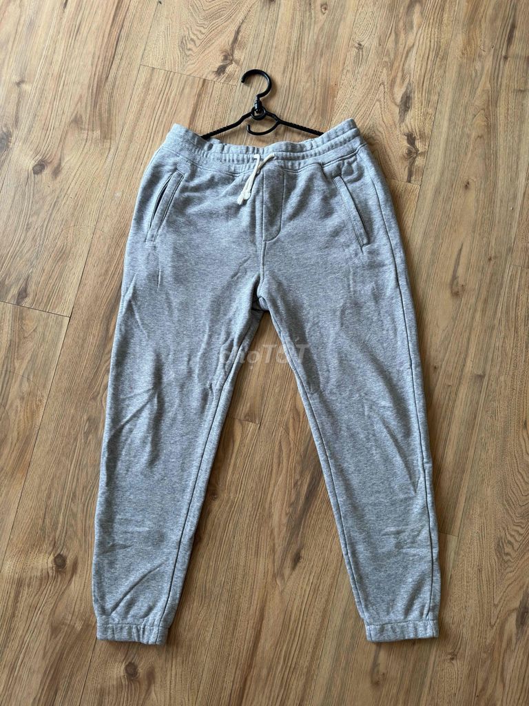 Quần Jogger Xám. Mua bán Quần áo tại Thành phố Thủ Đức Tp Hồ Chí Minh được đăng bởi Danny Hoang Phuc hình 1