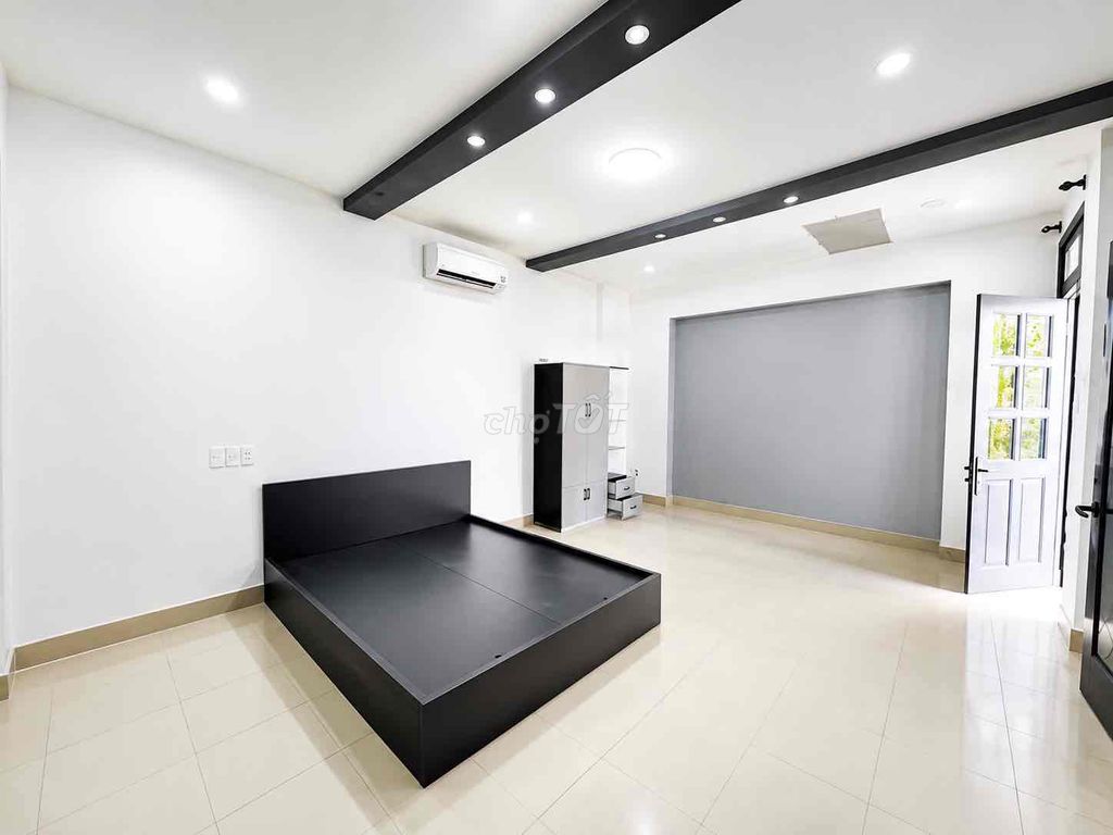 Chính Chủ Cho Thuê CHDV Rộng Full Nội Thất Kệ Bếp Trên Dưới Bancol