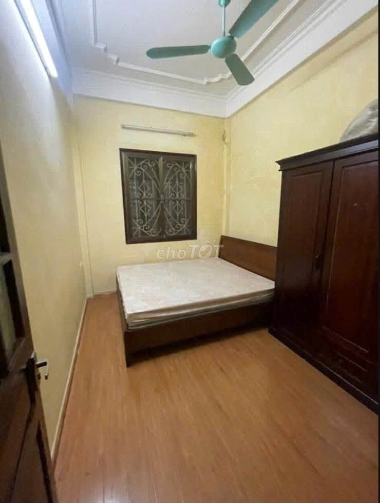 Аренда дома 35м x 3 этажа в переулке 319 Там Чинь, Хоанг Май