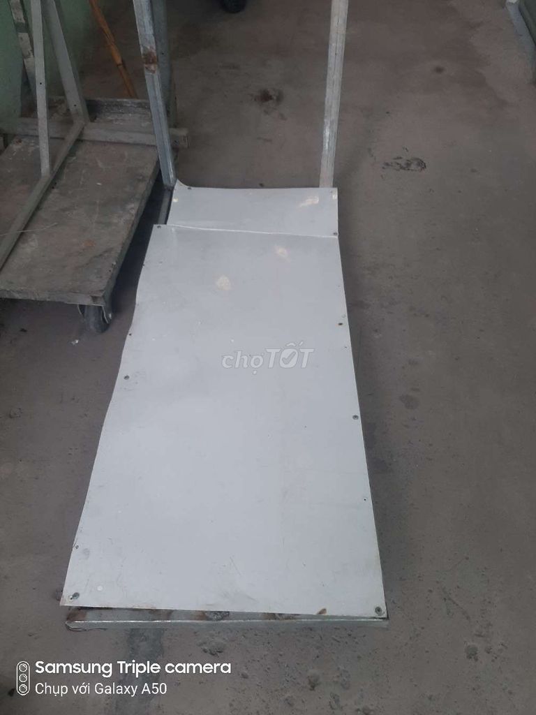 Xe đẩy hàng Kim loại Xám. Mua bán Đồ chuyên dụng, Giống nuôi trồng tại Thành phố Dĩ An Bình Dương được đăng bởi ABC Store hình 1