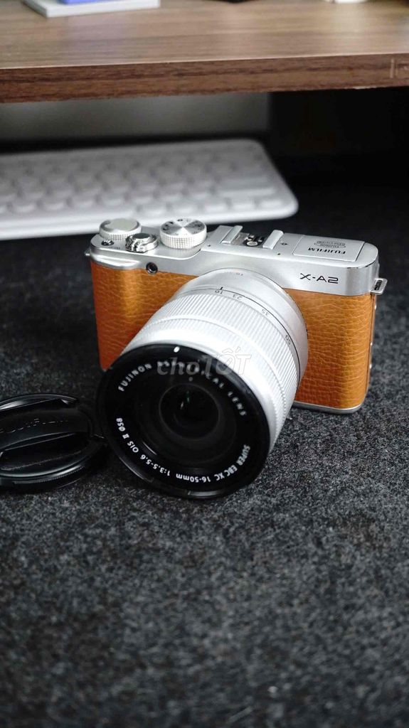 Fujifilm XA2 kèm lens kit