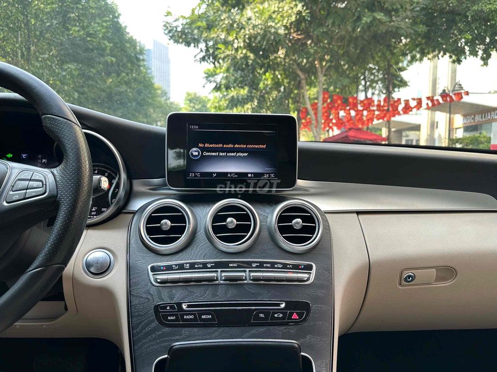 Mercedes-Benz C200 2016 Trắng 90000 km. Mua bán Ô tô tại Quận Cầu Giấy Hà Nội được đăng bởi Cao Quý hình 11
