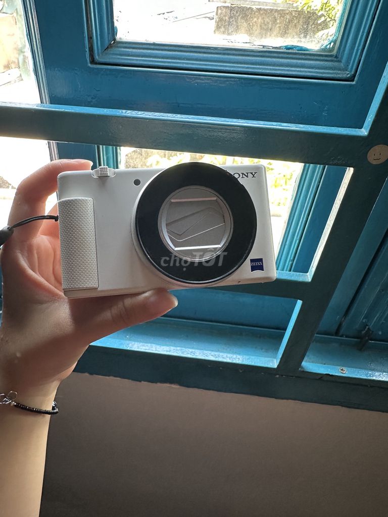 Máy ảnh Sony ZV-1 Trắng Quay vlog. Mua bán Máy ảnh, Máy quay tại Quận Bình Tân Tp Hồ Chí Minh được đăng bởi Phuong Pham hình 1