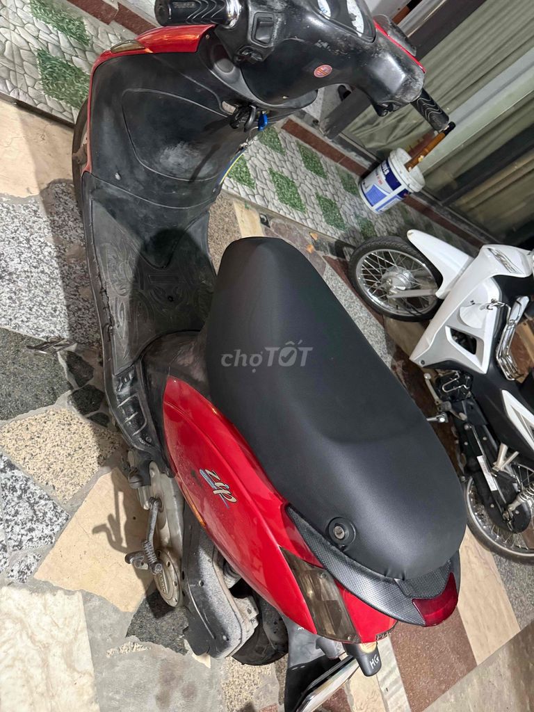 Piaggio Zip 2010 красный