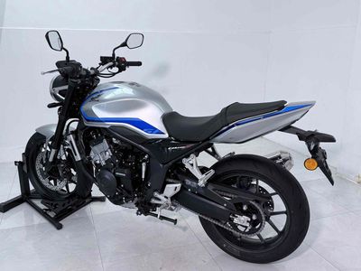 Honda CB500 Super four E-clutch v2
