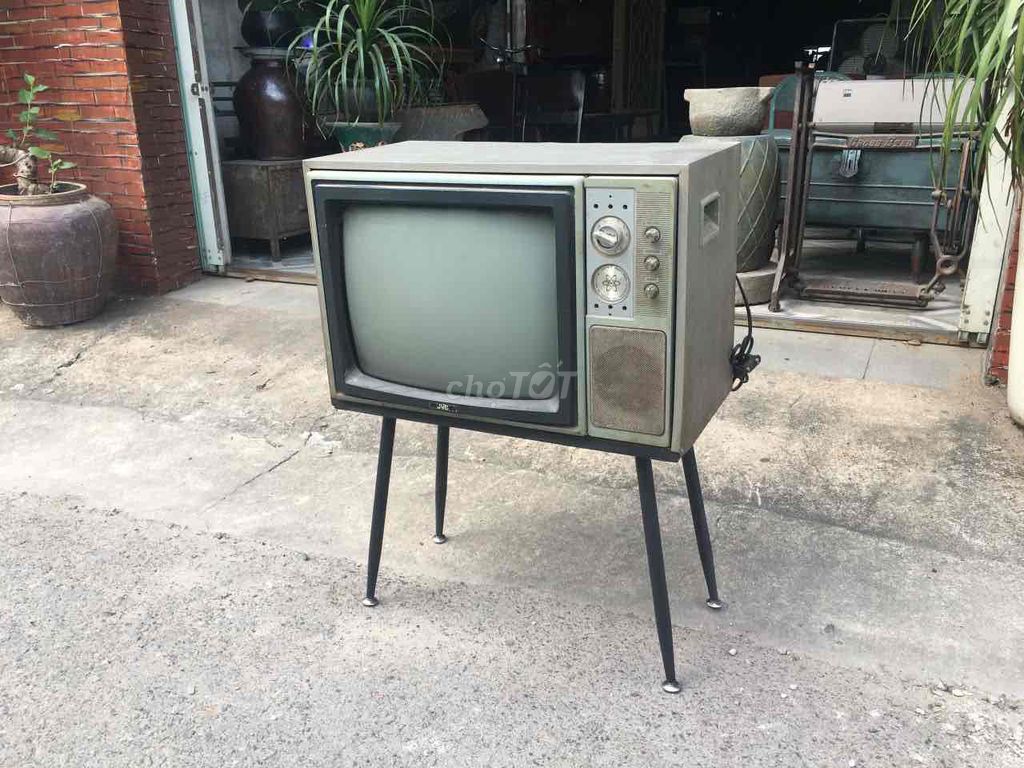 Tivi đen trắng JVC 3761VT Cổ