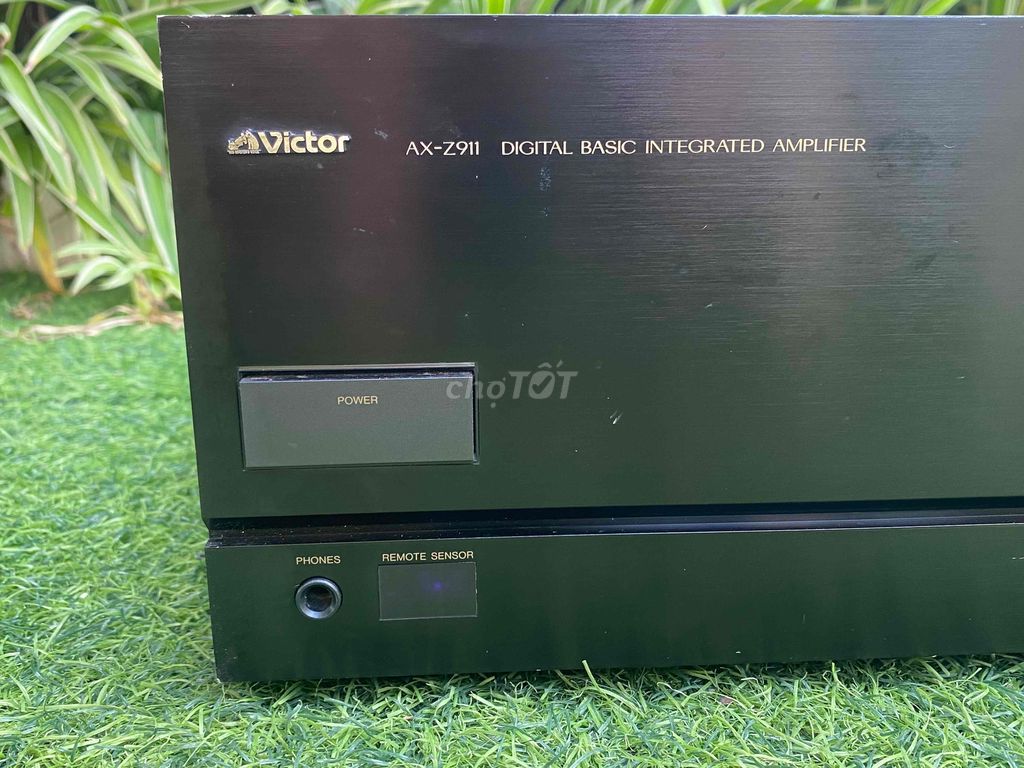 Amply Victor AX-Z911 giải mã nhạc mạng DAC
