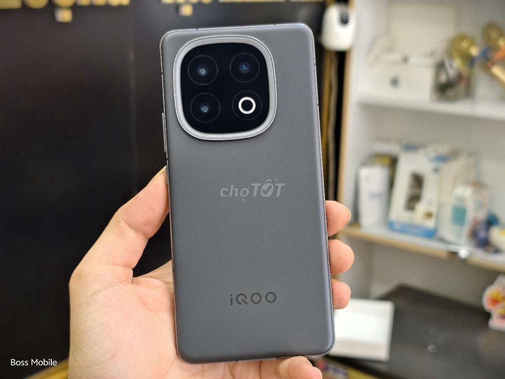 iQOO 13 12GB/256GB đẹp 99 giá rẻ. Mua bán Điện thoại tại Quận Hai Bà Trưng Hà Nội được đăng bởi Boss Mobile hình 1