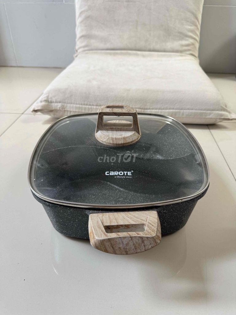 Nồi lẩu CAROTE gang chống dính 2 ngăn Đen. Mua bán Dụng cụ nhà bếp tại Quận 3 Tp Hồ Chí Minh được đăng bởi CandyKT hình 1