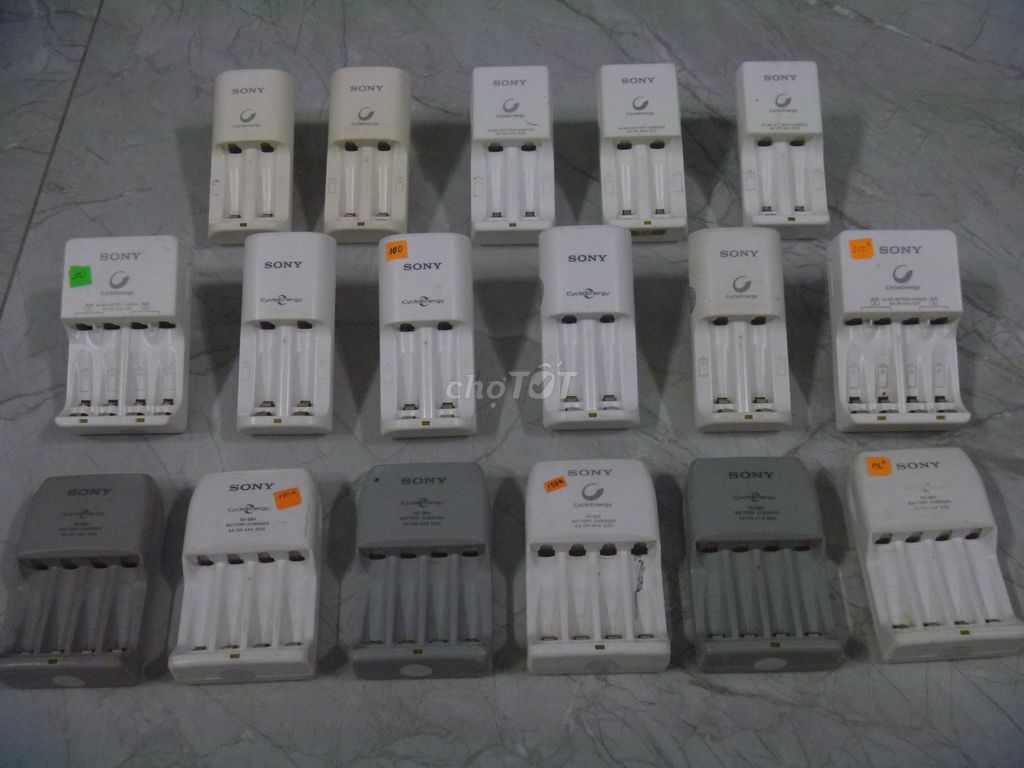 Sạc pin Sony loại AA, AAA - xtay Nhật. Mua bán Phụ kiện (Màn hình, Chuột...) tại Quận Tân Bình Tp Hồ Chí Minh được đăng bởi Sony walkman hình 1