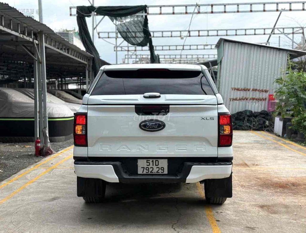 Ford Ranger XLS Trắng 40000 km. Mua bán Ô tô tại Huyện Krông Năng Đắk Lắk được đăng bởi Phan Tình hình 11
