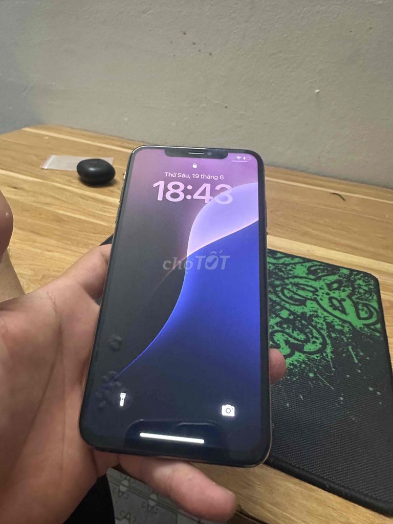 Apple iPhone XS Max 64GB Vàng. Mua bán Điện thoại tại Quận Thanh Xuân Hà Nội được đăng bởi Trịnh Hảo  hình 1