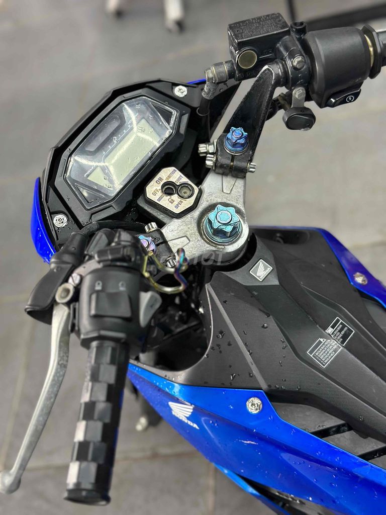 Sonic zin biển thủ dầu, Êm chính chủ có bảo hành. Mua bán Xe máy tại Thành phố Thuận An Bình Dương được đăng bởi Quân Anh Phạm hình 4