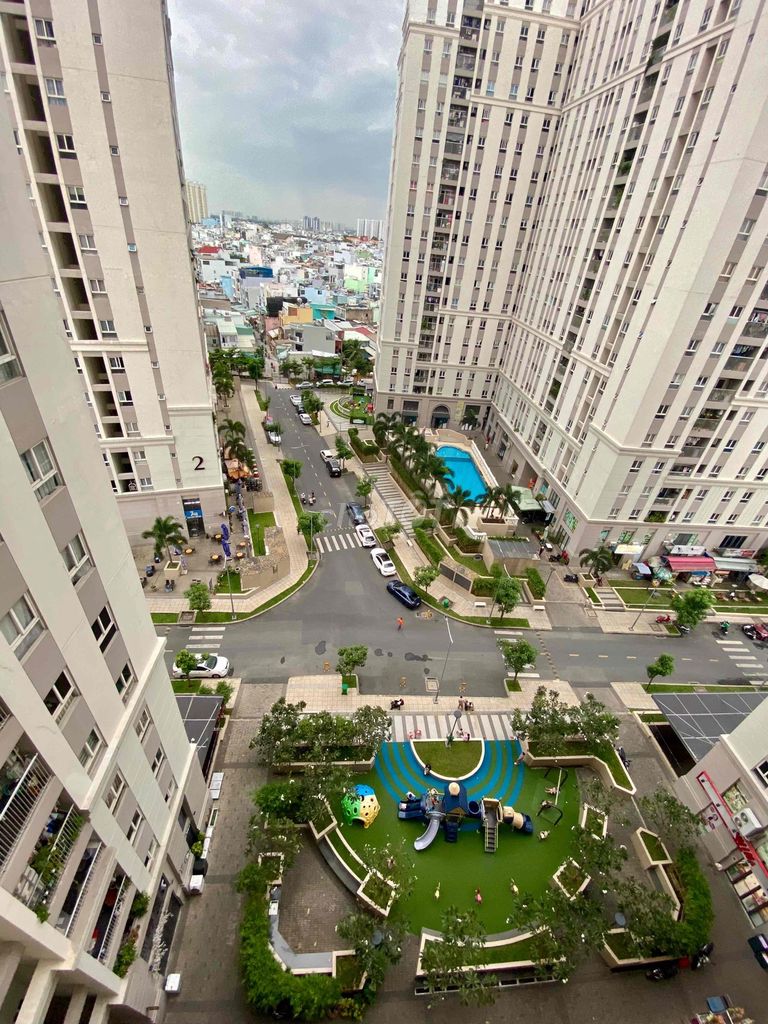 Căn hộ 3pn2wc có ban công Imperial Place 9-10tr