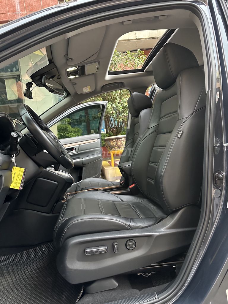 Honda CR V 2020  - 39000 km. Mua bán Ô tô tại Quận 1 Tp Hồ Chí Minh được đăng bởi Cẩm Tú hình 2