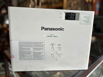 Máy chiếu Panasonic LB-412 độ sáng cao.